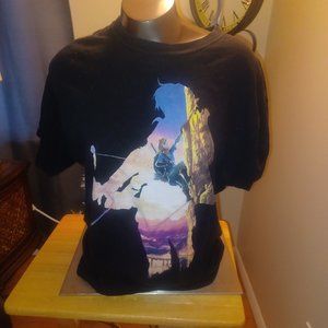 Nintendo The Legend of Zelda Breath of the Wild Shirt Size Medium
